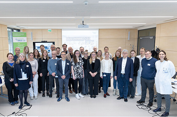 Projektpartner zusammen mit dem Projektträger Karlsruhe (PTKA) und Vertretern des Ministeriums für Umwelt, Klima und Energiewirtschaft Baden-Württemberg